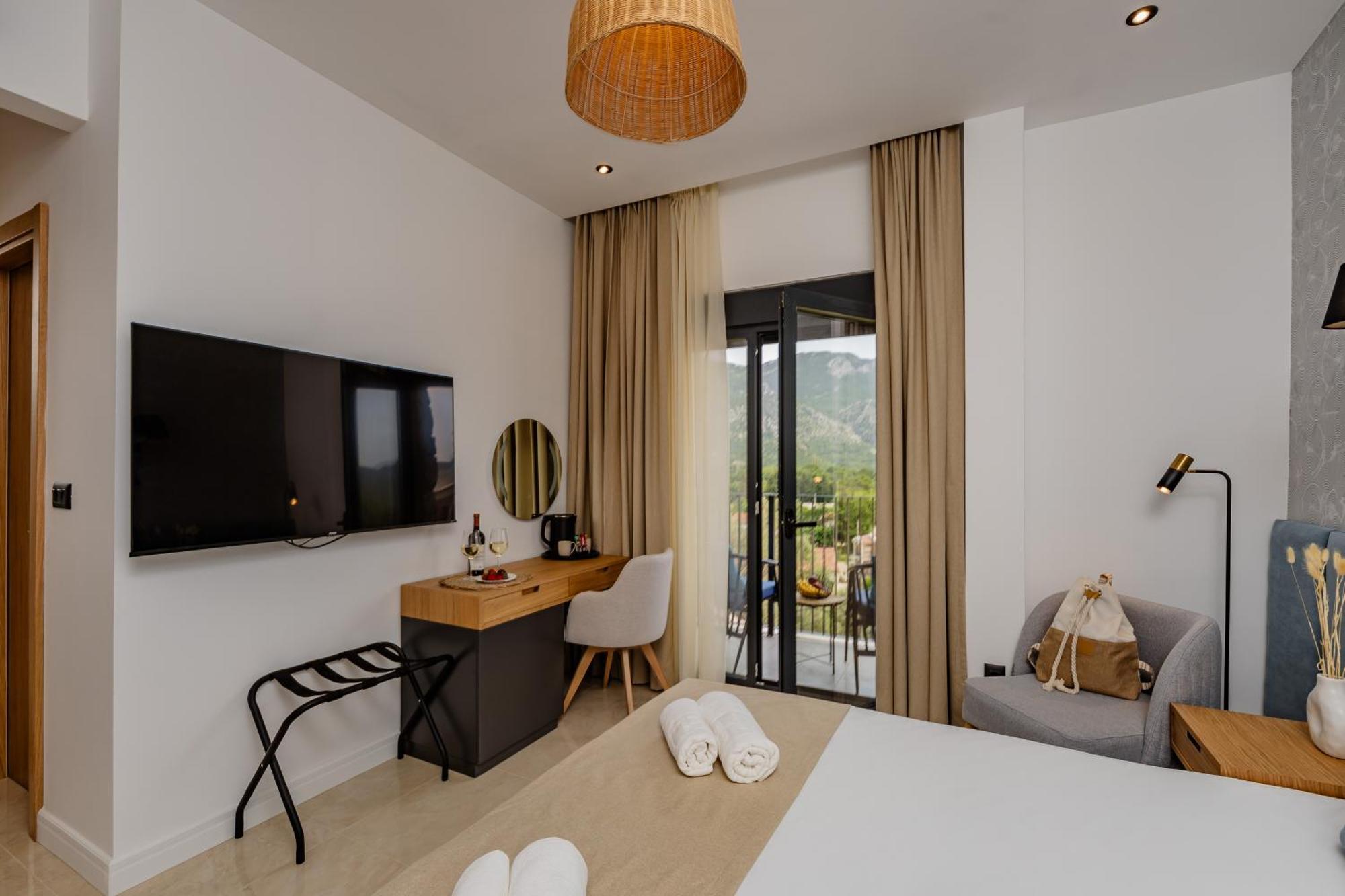 Hotel Aquilo Petrovac 외부 사진