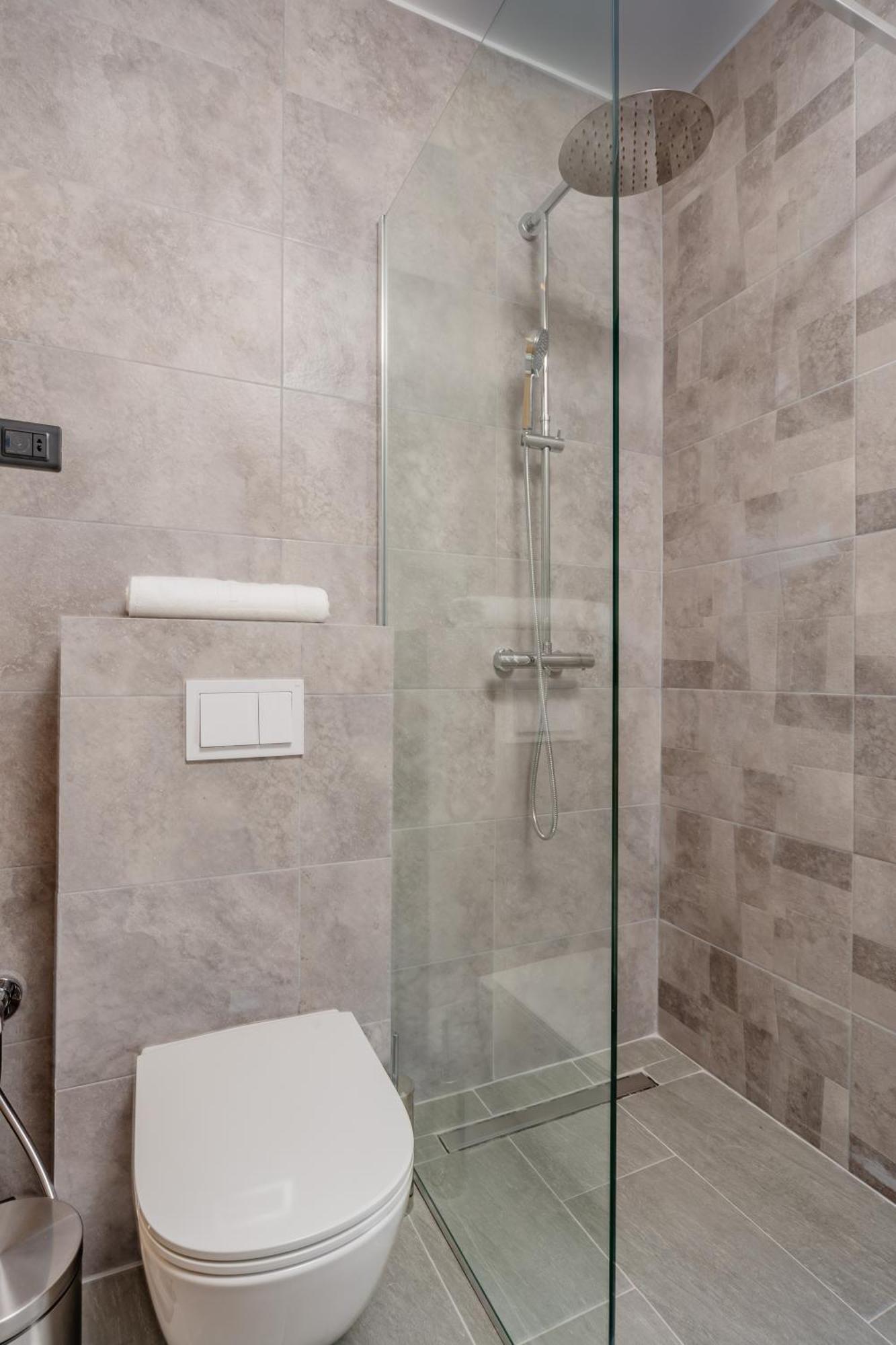 Hotel Aquilo Petrovac 외부 사진